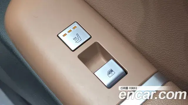 Hyundai Grandeur Hybrid 2023 — ფოტო 15/31