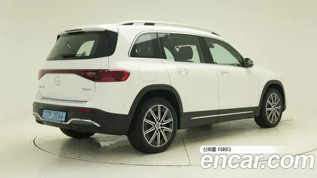 Mercedes-Benz EQB 2025 — ფოტო 4/17