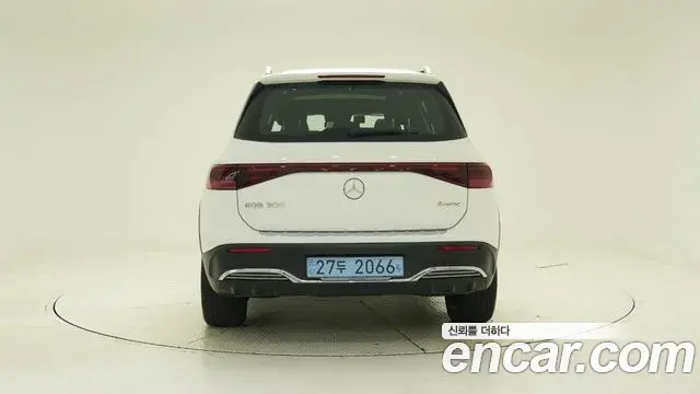 Mercedes-Benz EQB 2025 — ფოტო 2/17
