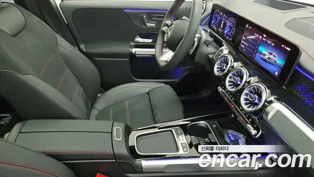 Mercedes-Benz EQB 2025 — ფოტო 16/17