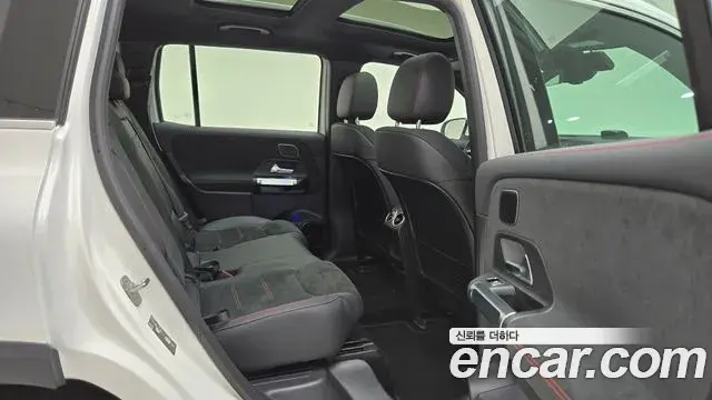 Mercedes-Benz EQB 2025 — ფოტო 13/17