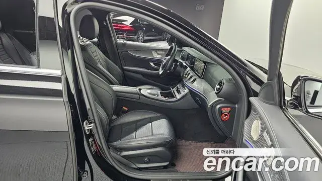Mercedes-Benz E-Class 2022 — Şəkil 7/30