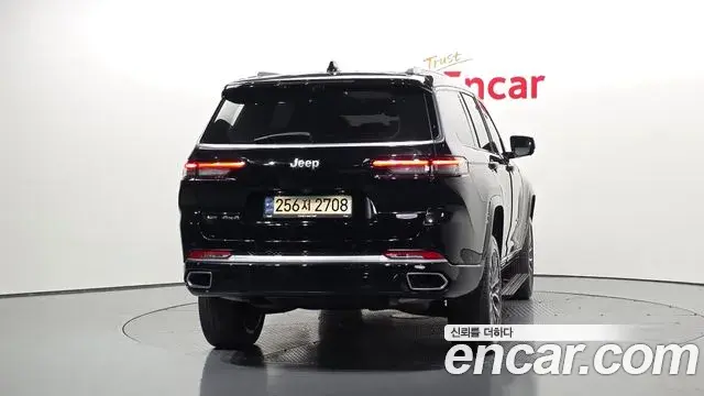 Jeep Grand Cherokee 2022 — Фото 4/20