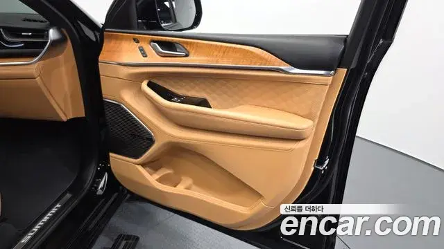 Jeep Grand Cherokee 2022 — ფოტო 4/33