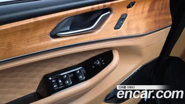 Jeep Grand Cherokee 2022 — ფოტო 17/33