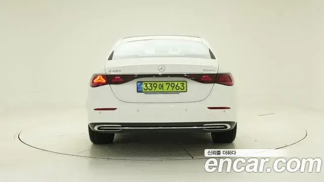 Mercedes-Benz E-Class 2025 — ფოტო 15/17