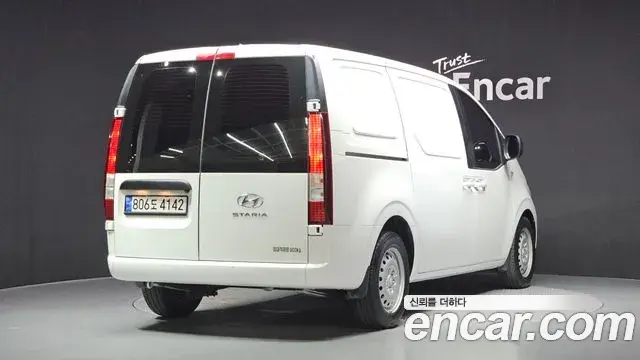 Hyundai Staria 2022 — Фото 2/20