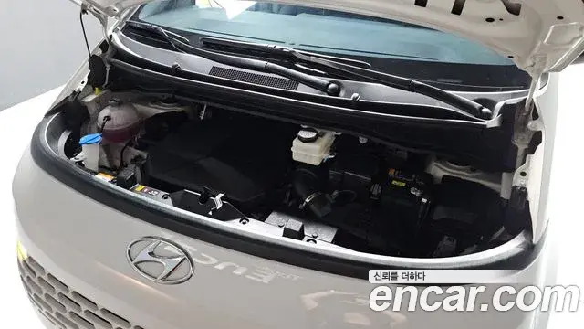 Hyundai Staria 2022 — Фото 6/20