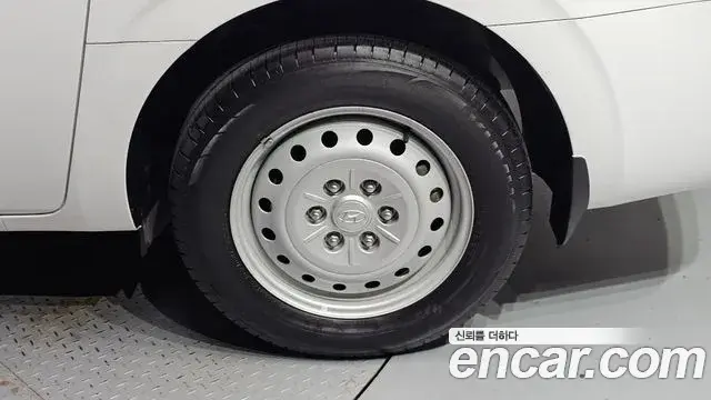 Hyundai Staria 2022 — ფოტო 30/30