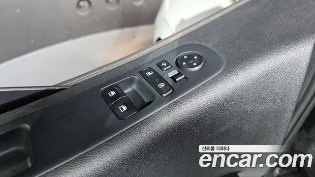 Hyundai Staria 2022 — ფოტო 12/30