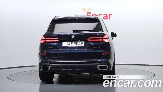 BMW X5 2025 — ფოტო 16/33