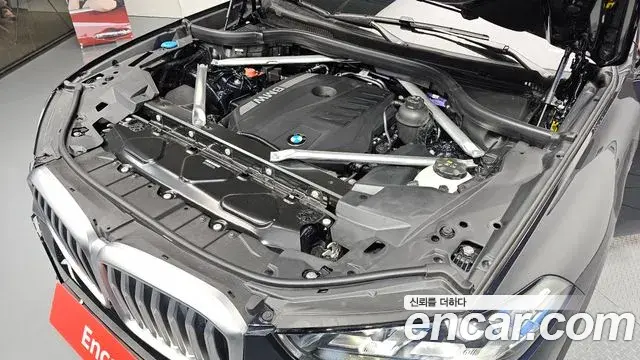 BMW X5 2025 — ფოტო 30/33