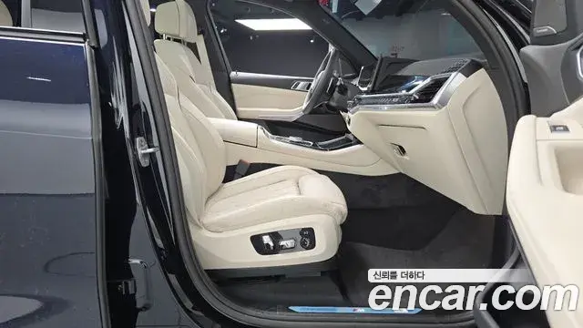 BMW X5 2025 — ფოტო 7/33