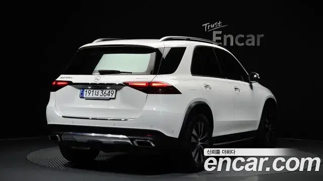 Mercedes-Benz GLE-Class 2024 — Фото 2/20
