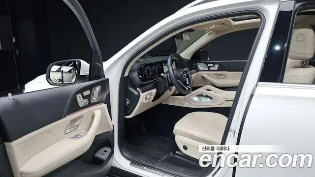 Mercedes-Benz GLE-Class 2024 — Фото 10/20