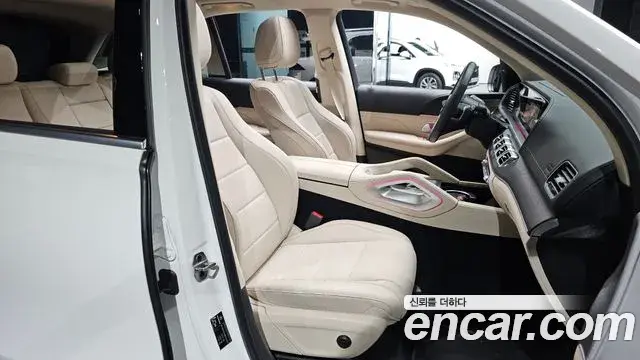Mercedes-Benz GLE-Class 2024 — Фото 12/20