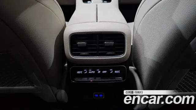 Mercedes-Benz GLE-Class 2024 — ფოტო 29/35
