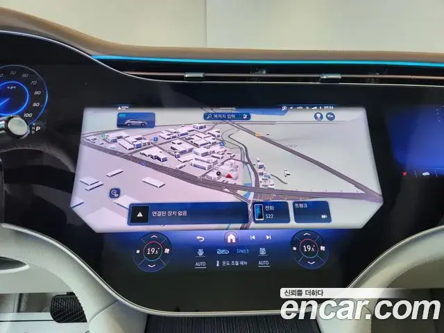 Mercedes-Benz EQE SUV 2025 — Şəkil 12/20
