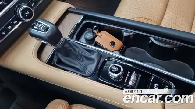 Volvo S90 2020 — ფოტო 11/18
