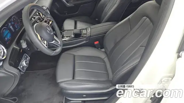 Mercedes-Benz A-Class 2021 — ფოტო 8/30