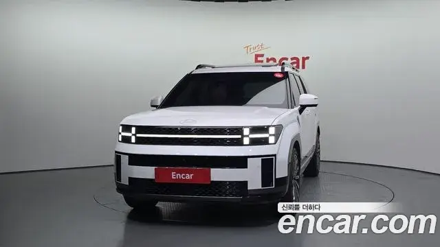 Hyundai Santa Fe 2023 — ფოტო 19/20