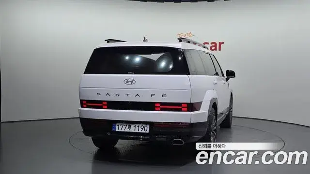 Hyundai Santa Fe 2023 — ფოტო 18/20