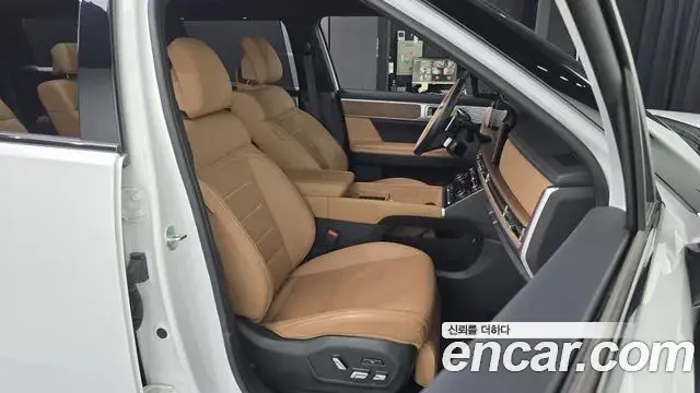 Hyundai Santa Fe 2023 — ფოტო 11/20