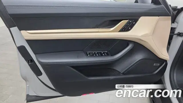 Porsche Taycan 2024 — Photo 22/36