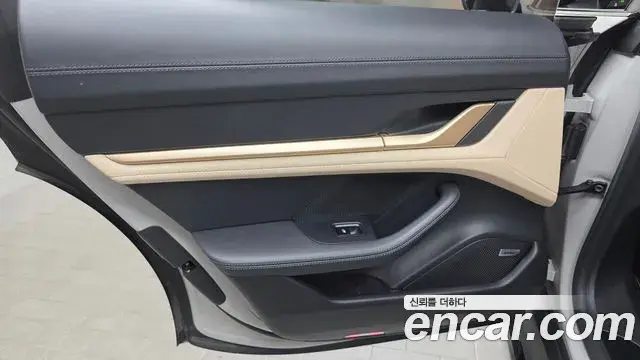 Porsche Taycan 2024 — Photo 10/36