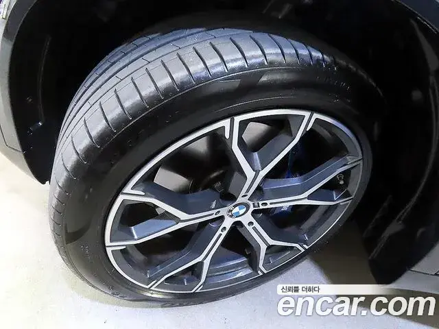 BMW X5 2025 — Photo 11/20
