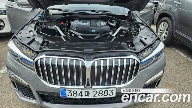 BMW 7 Series 2021 — ფოტო 7/20