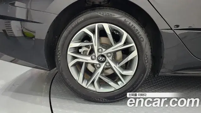 Hyundai Sonata 2022 — Фото 4/20
