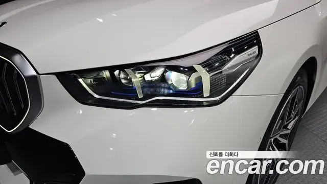 BMW 5 Series 2025 — Şəkil 2/30