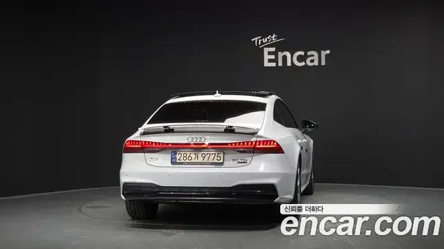 Audi A7 2023 — Şəkil 13/38