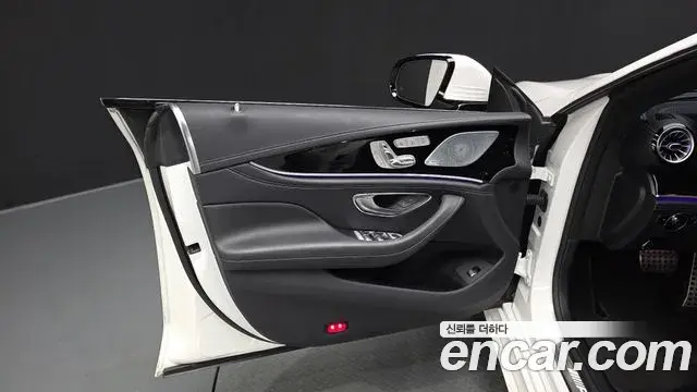 Mercedes-Benz AMG GT 2021 — Şəkil 12/33