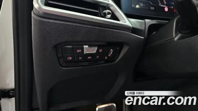 BMW 4 Series 2025 — Photo 18/20