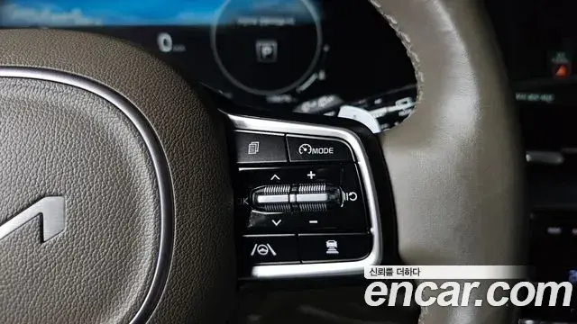 Kia Carnival 2021 — Фото 14/20