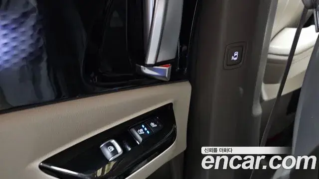 Kia Carnival 2021 — Фото 16/20