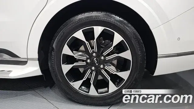 Kia Carnival 2021 — Şəkil 14/32