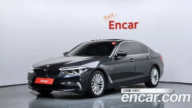 BMW 5 Series 2018 — ფოტო 9/20
