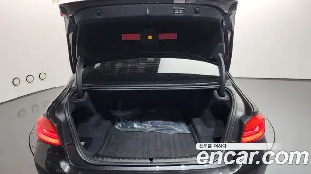 BMW 5 Series 2018 — ფოტო 3/20