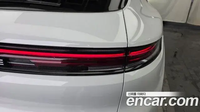 Porsche Cayenne 2024 — Photo 9/34