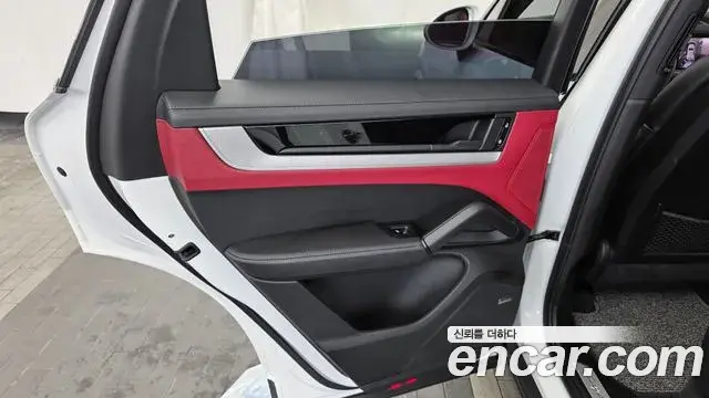 Porsche Cayenne 2024 — Photo 11/34