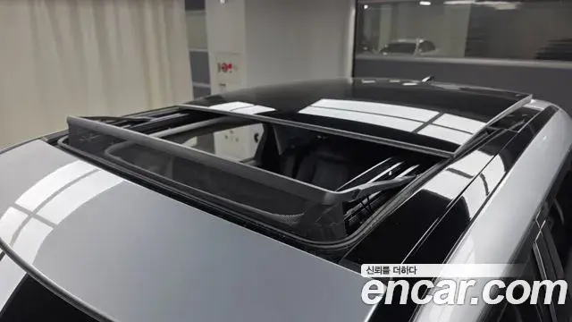 Land Rover Range Rover Velar 2018 — Şəkil 3/31