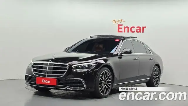 Mercedes-Benz S-Class 2022 — Photo 1/20
