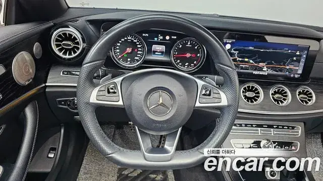 Mercedes-Benz E-Class 2018 — Фото 13/20