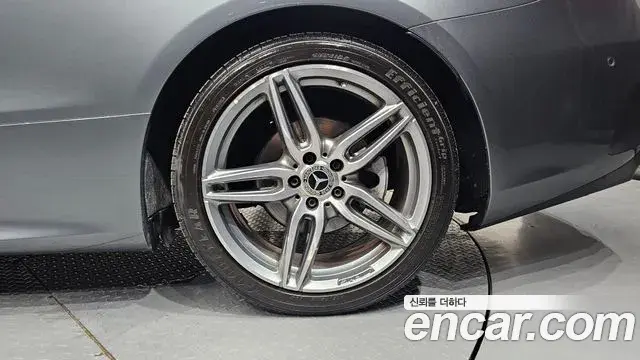 Mercedes-Benz E-Class 2018 — Şəkil 24/30