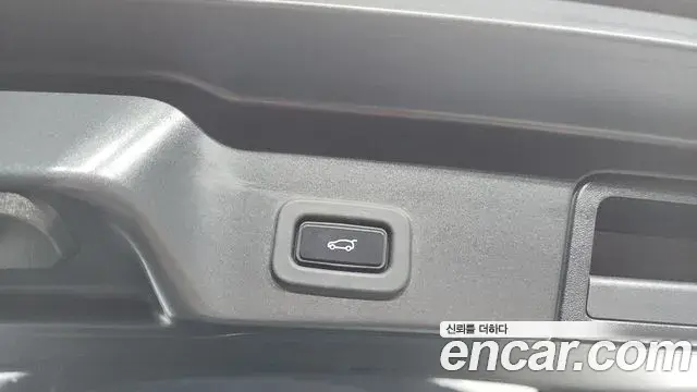 Land Rover Range Rover Evoque 2022 — Photo 9/34
