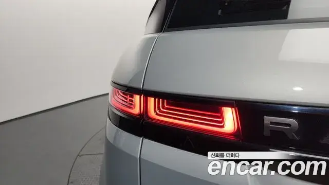 Land Rover Range Rover Evoque 2022 — Photo 19/34