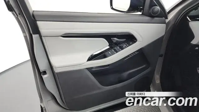 Land Rover Range Rover Evoque 2022 — Photo 7/34
